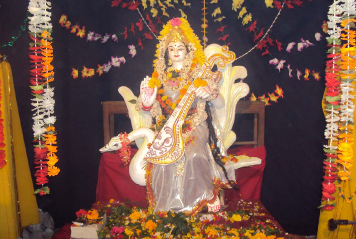 /media/k2/galleries/58937/Saraswati-Puja-03