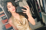 Jhanvi Kapoor updates, Jhanvi Kapoor updates, jhanvi kapoor sizzles in a gold outfit, Jhanvi kapoor