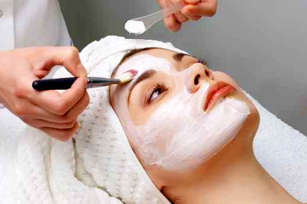 Bleaching helps girls and women for glowing skin},{Bleaching helps girls and women for glowing skin